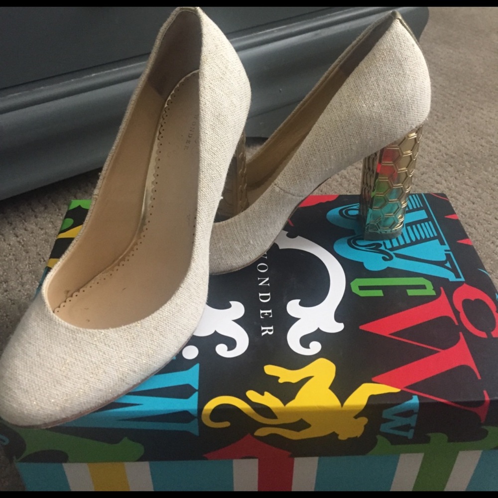 C. Wonder Honeycomb Heels, Size 6